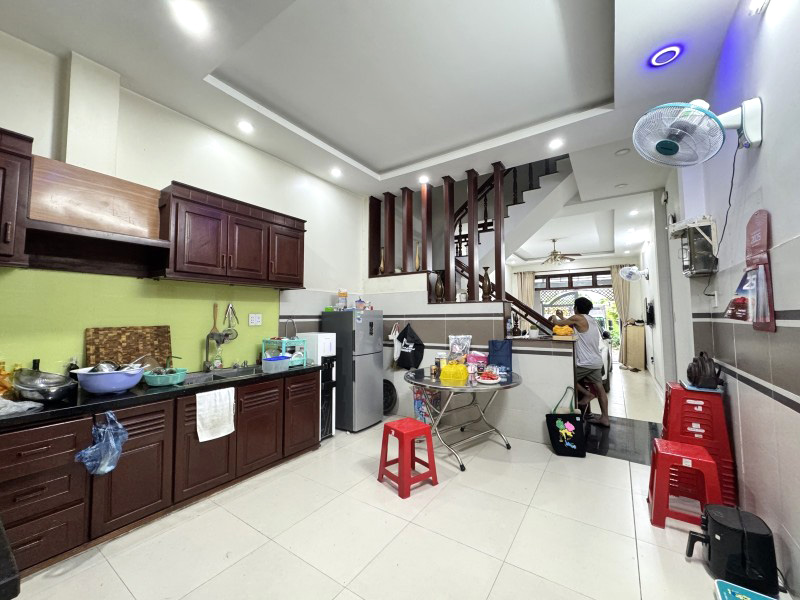 Bán Nhà 4 Tầng Hẻm 8m_ 66m2  Gần Phạm Văn Đồng Hiệp Bình Chánh Thủ Đức Chỉ 6.9 tỷ Siêu Ngon - Ảnh 1
